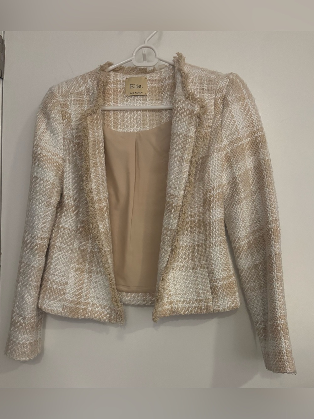 Elie Tahari Beige and White Tweed Blazer